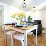 Daire Urban Vista In - By Misha's Place 5d