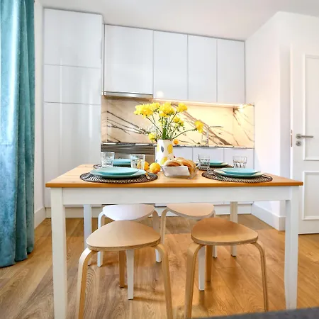 Urban Vista In - By Misha's Place 5d