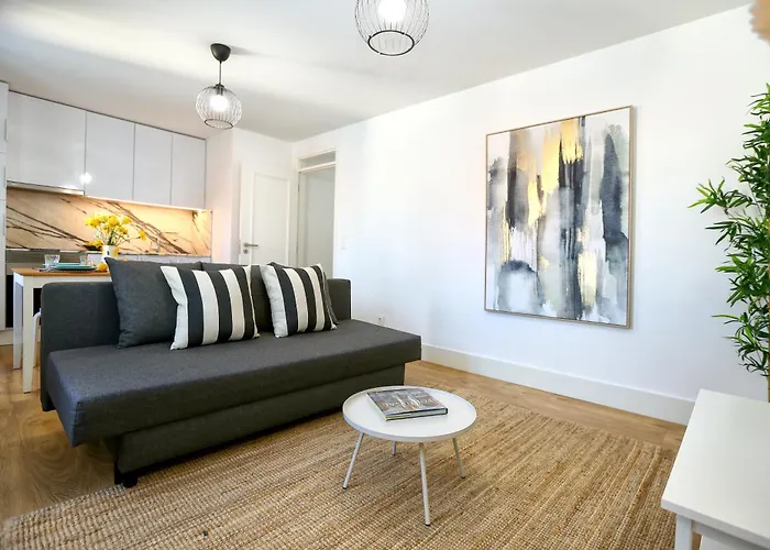 Urban Vista In - By Misha's Place 5d شقة