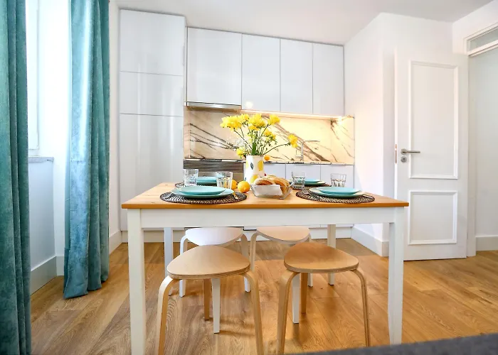 Urban Vista In - By Misha's Place 5d